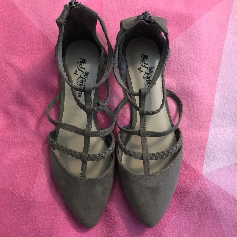 Pointy toed flats
